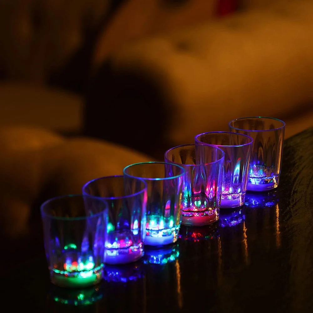 LED Shotgläser – leuchtende Partybecher